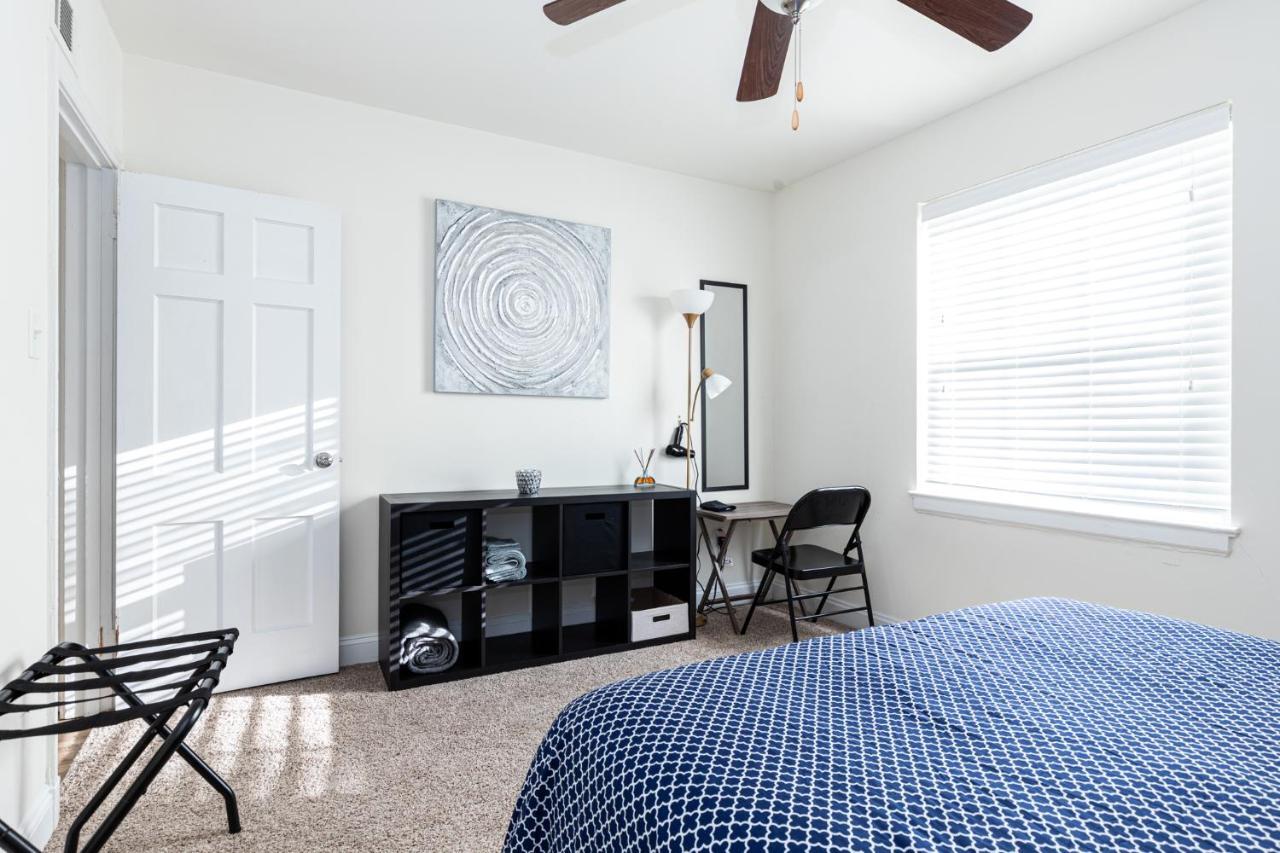 Апартаменты Carytown Living With *Pool And Gym* Ричмонд Экстерьер фото